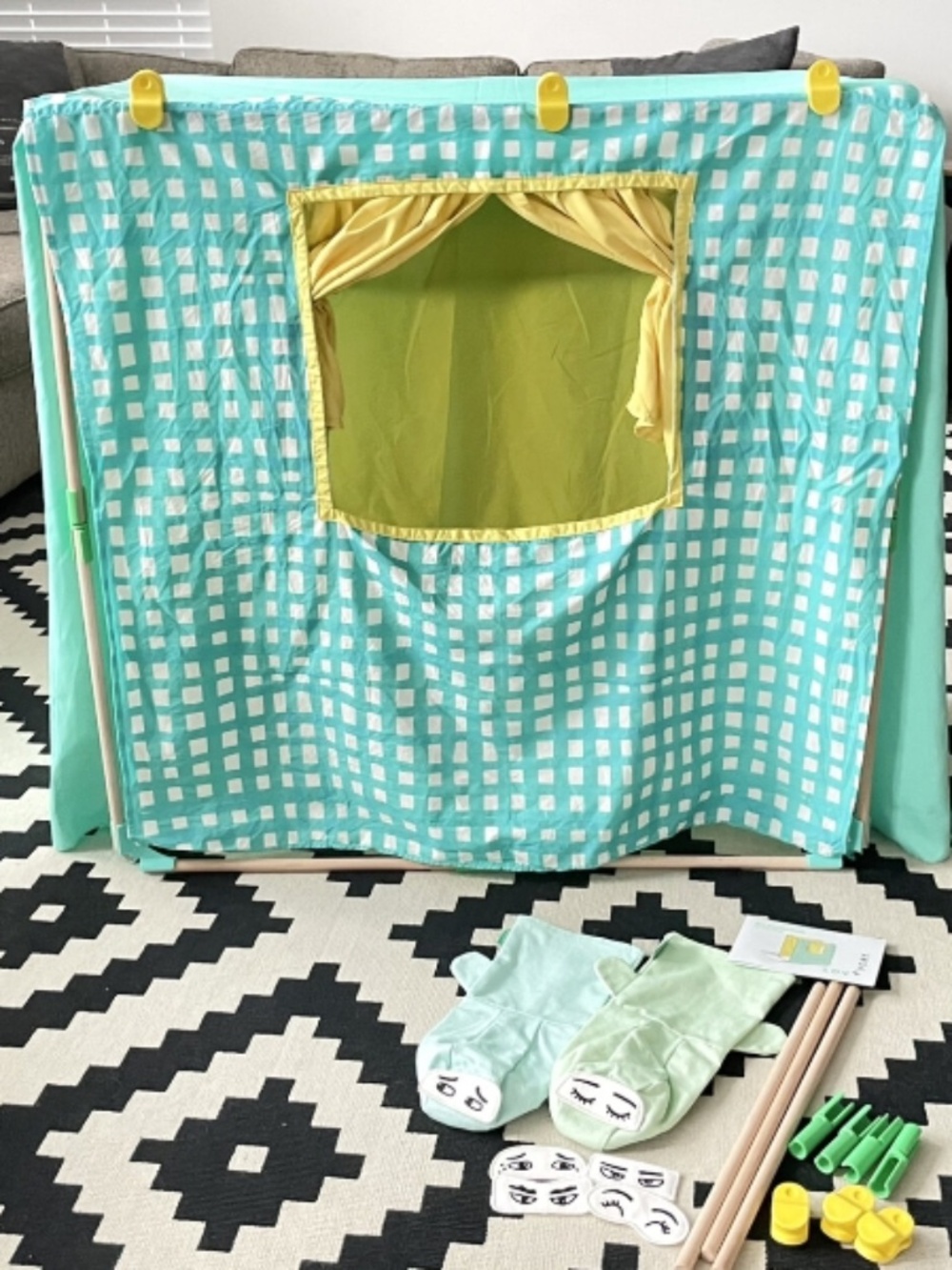 Lovevery Puppet Theater & Fort